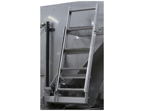 UNIVERSAL FOLDING SS SPREADER LADDER